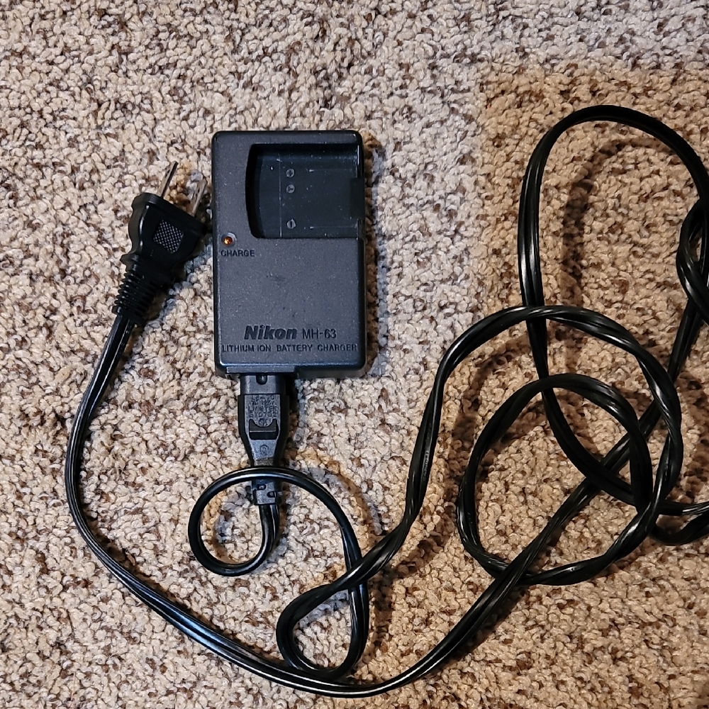 Nikon MH-63 Battery Charger